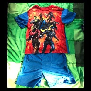 Boys Avengers Pjs Size 10